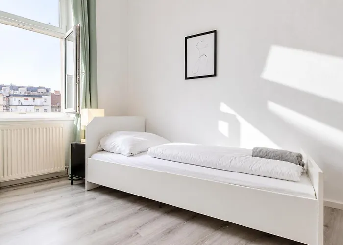 Cozy 2-bedroom Near Prater & Danube * Wenen