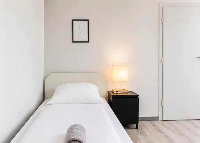 Appartement Cozy 2-bedroom Near Prater & Danube Wenen